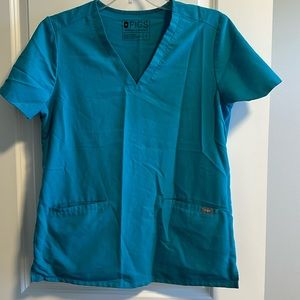 Figs 3 pocket scrub top